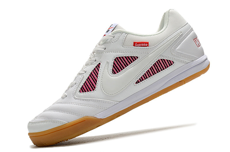 Chuteira Futsal Nike Gato – Branca com Detalhes Rosa