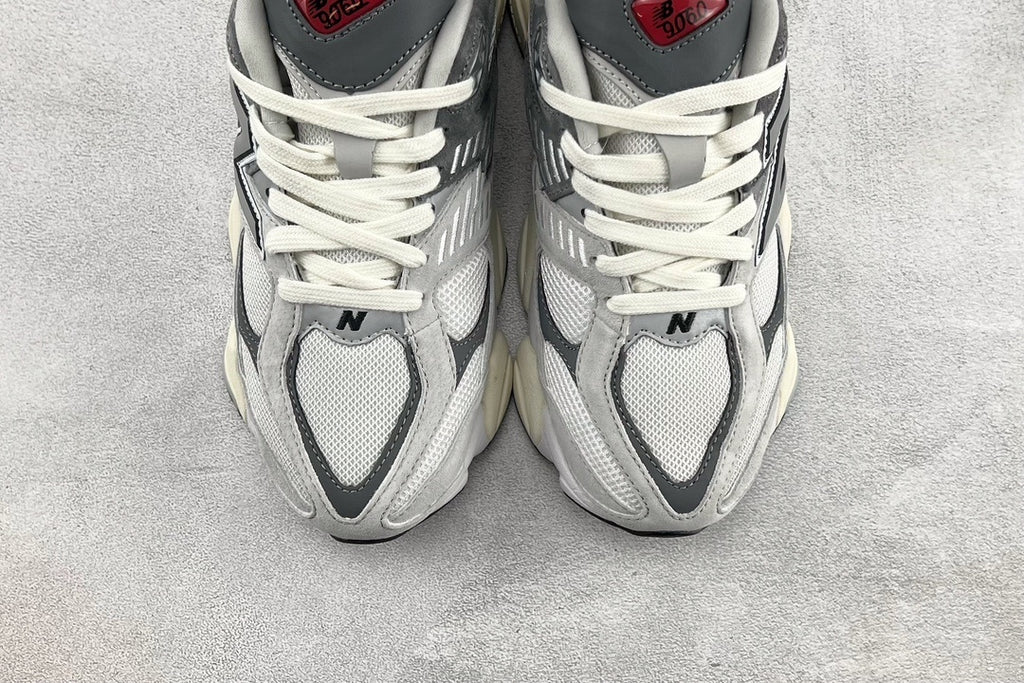 New Balance 9060 – Cinza & Bege