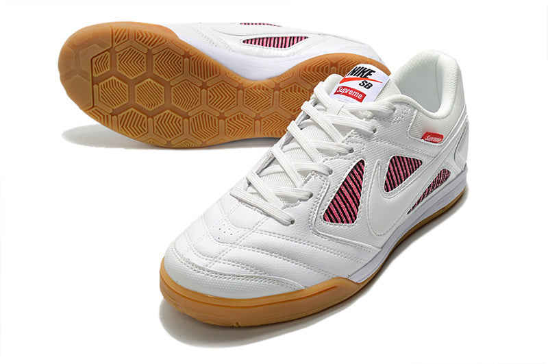 Chuteira Futsal Nike Gato – Branca com Detalhes Rosa