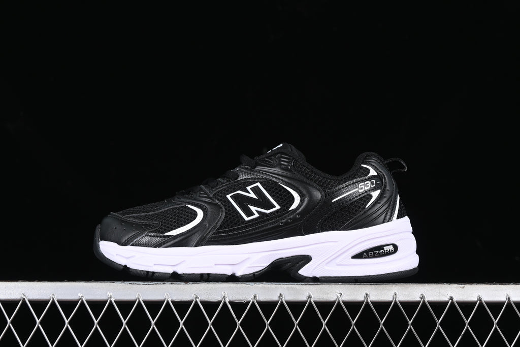 New Balance 530 – Preto com Branco
