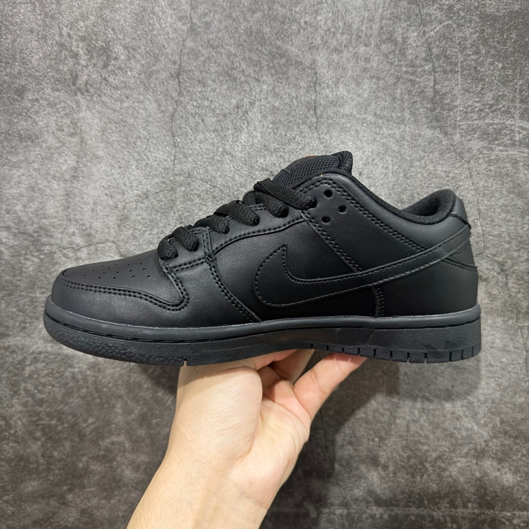 Nike Dunk Low – Triple Black