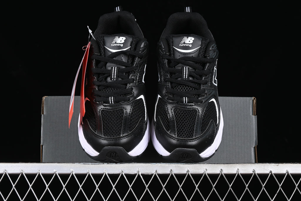 New Balance 530 – Preto com Branco