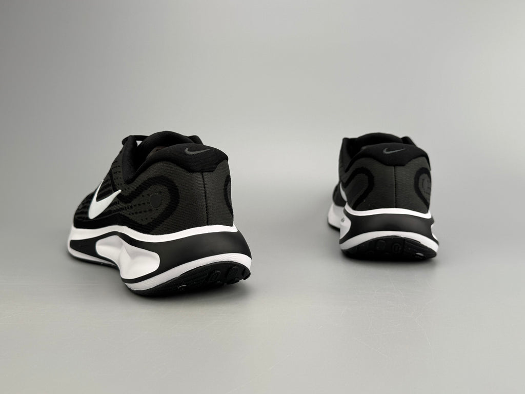 Tênis Journey Run Pro – Preto com Branco