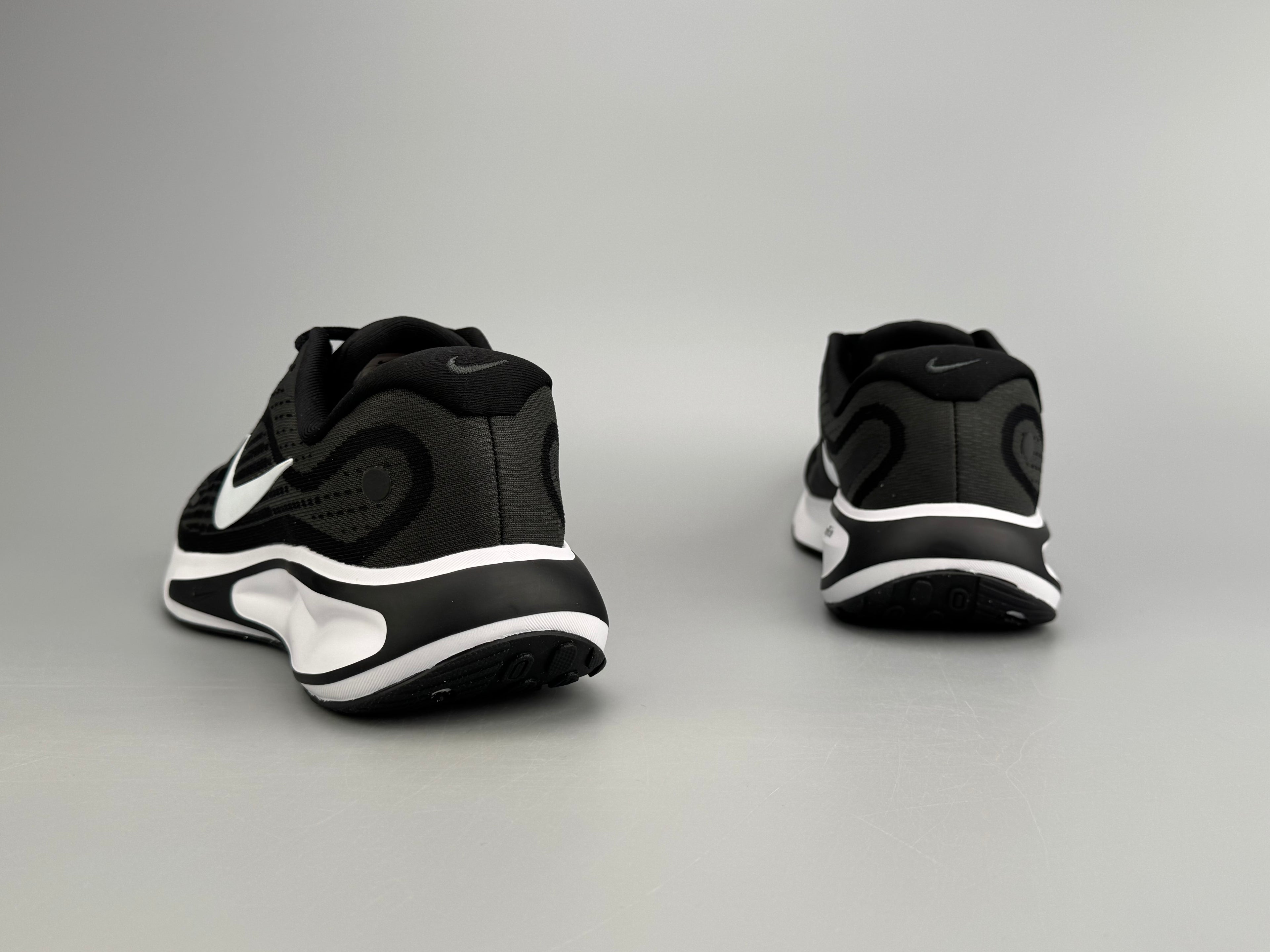 Tênis Journey Run Pro – Preto com Branco