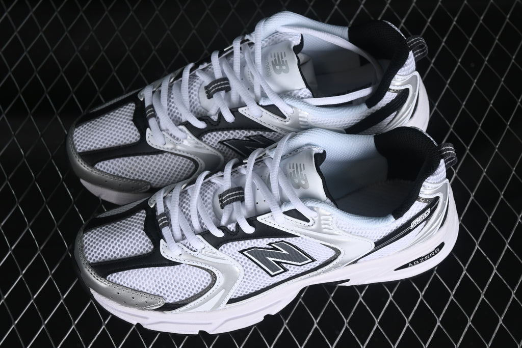 New Balance 530 – Branco/Preto