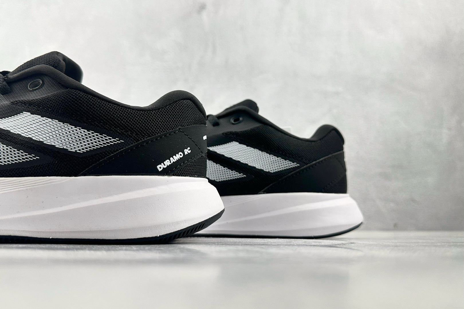 Tênis Running Urban Pro – Preto com Branco