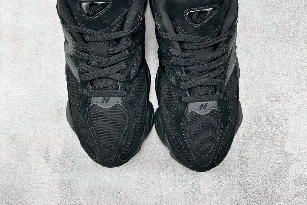New Balance 9060 – Triple Black