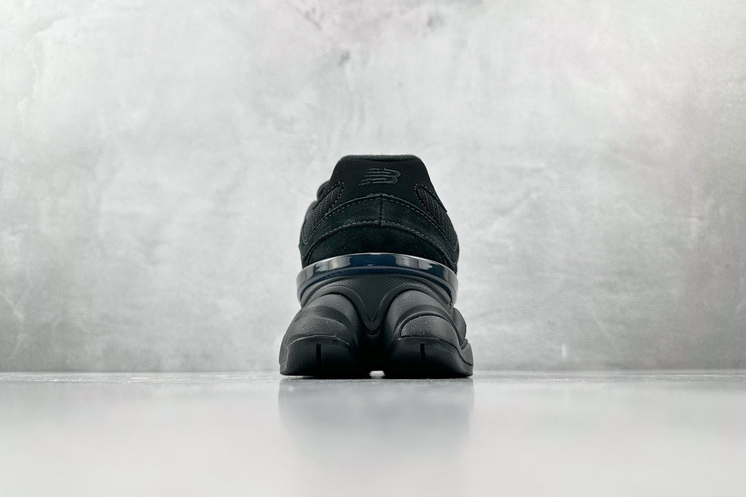 New Balance 9060 – Triple Black