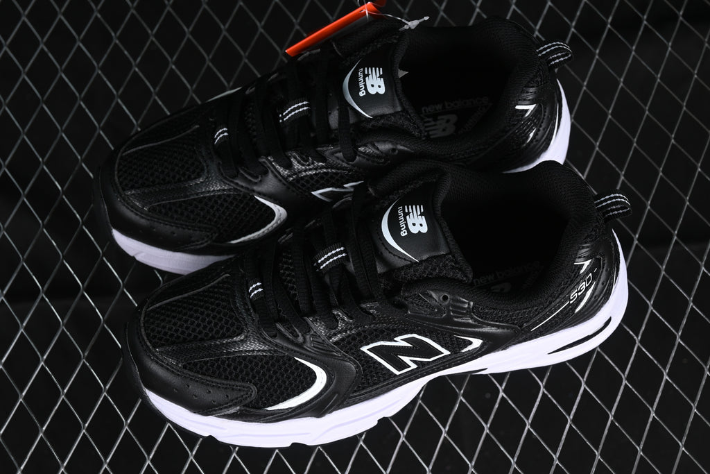 New Balance 530 – Preto com Branco