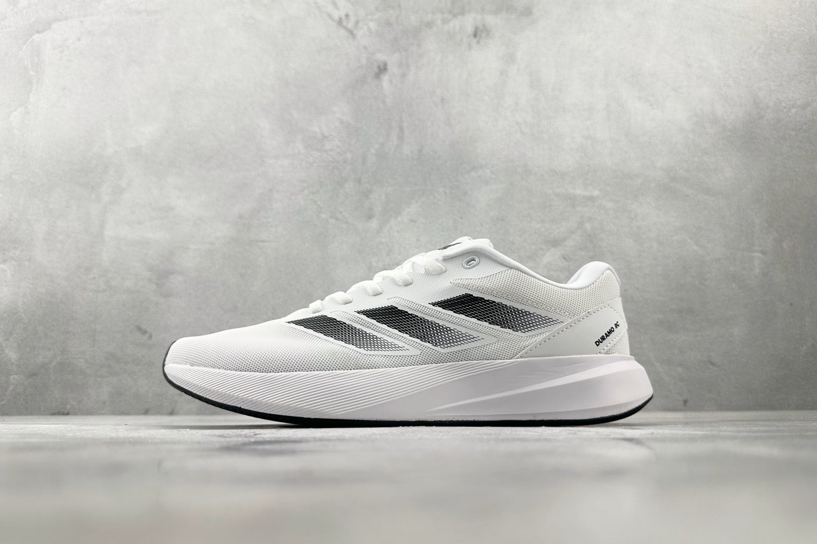 Tênis Running Clean Pro – Branco Premium