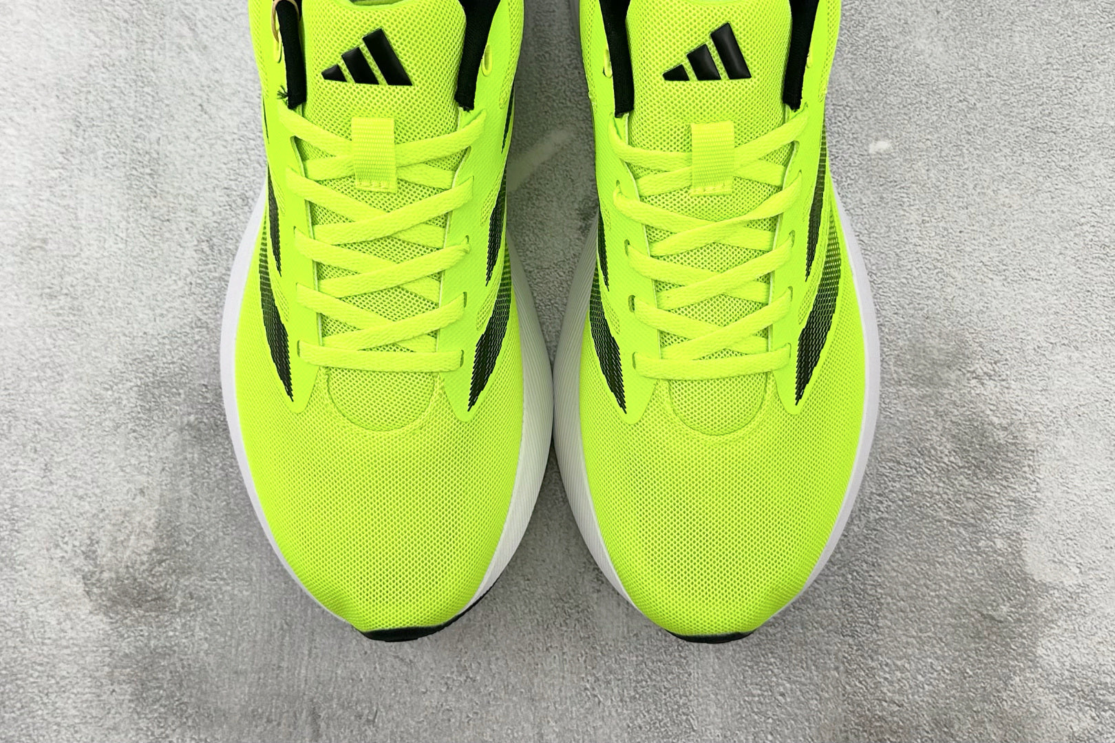 Tênis Running Neon Pro – Alta Performance Verde