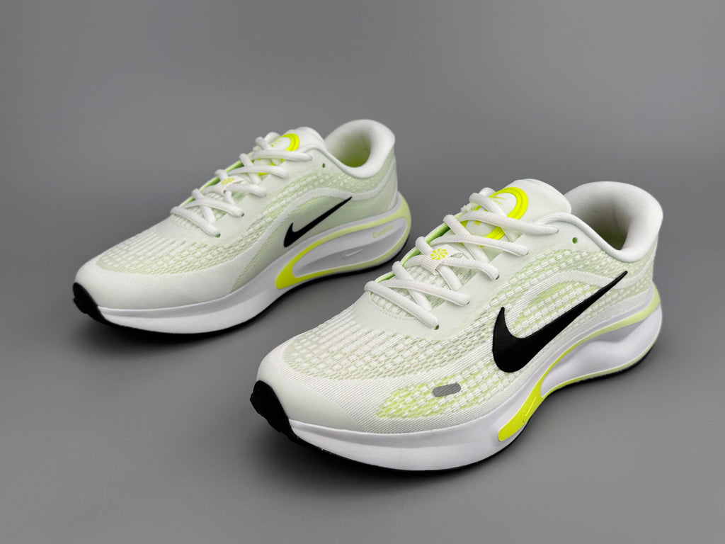 Tênis Journey Run Pro – Branco com Verde Neon