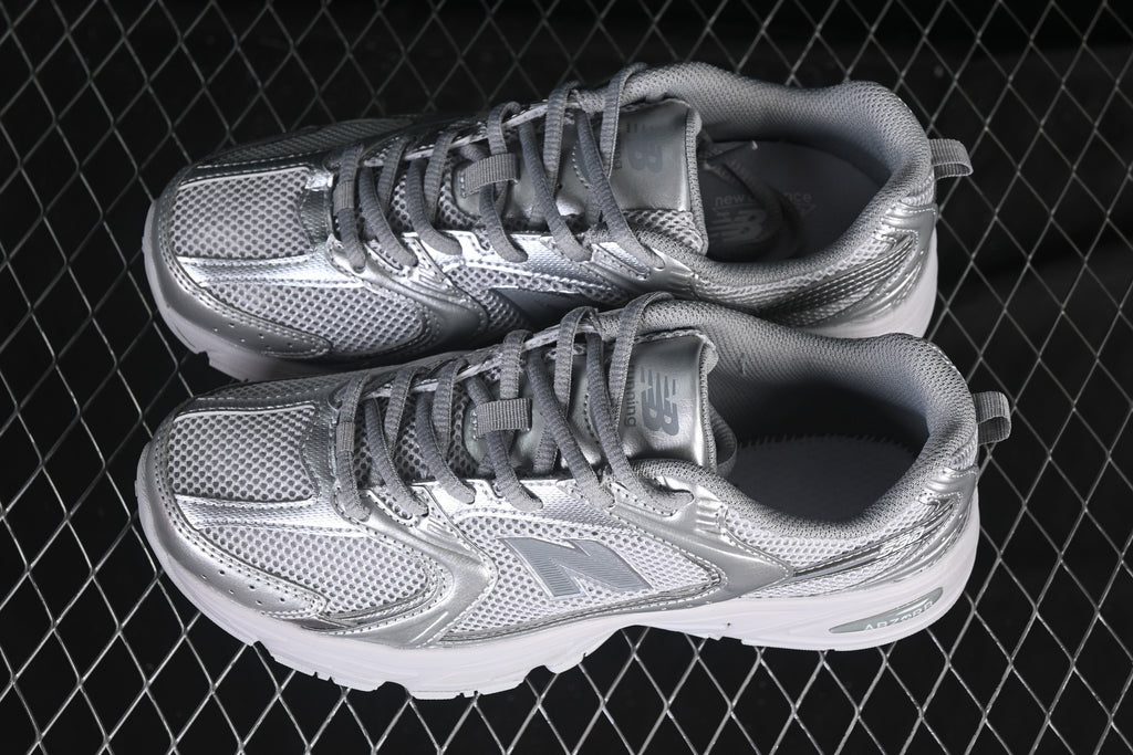 New Balance 530 – Prata