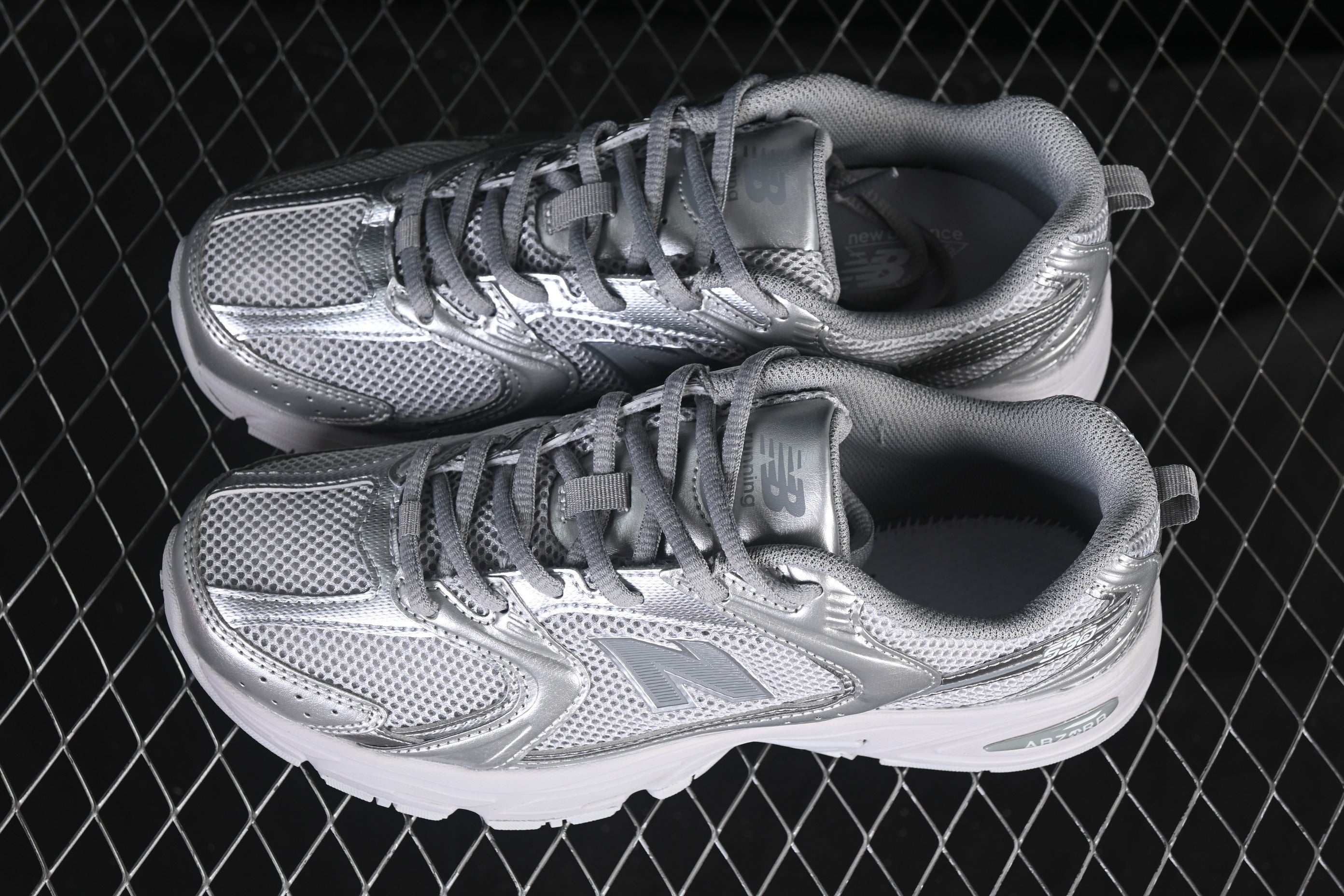 New Balance 530 – Prata