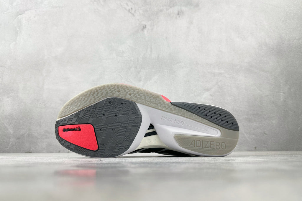 Tênis Performance Pro 3D LightStrike – Branco com Preto e Vermelho