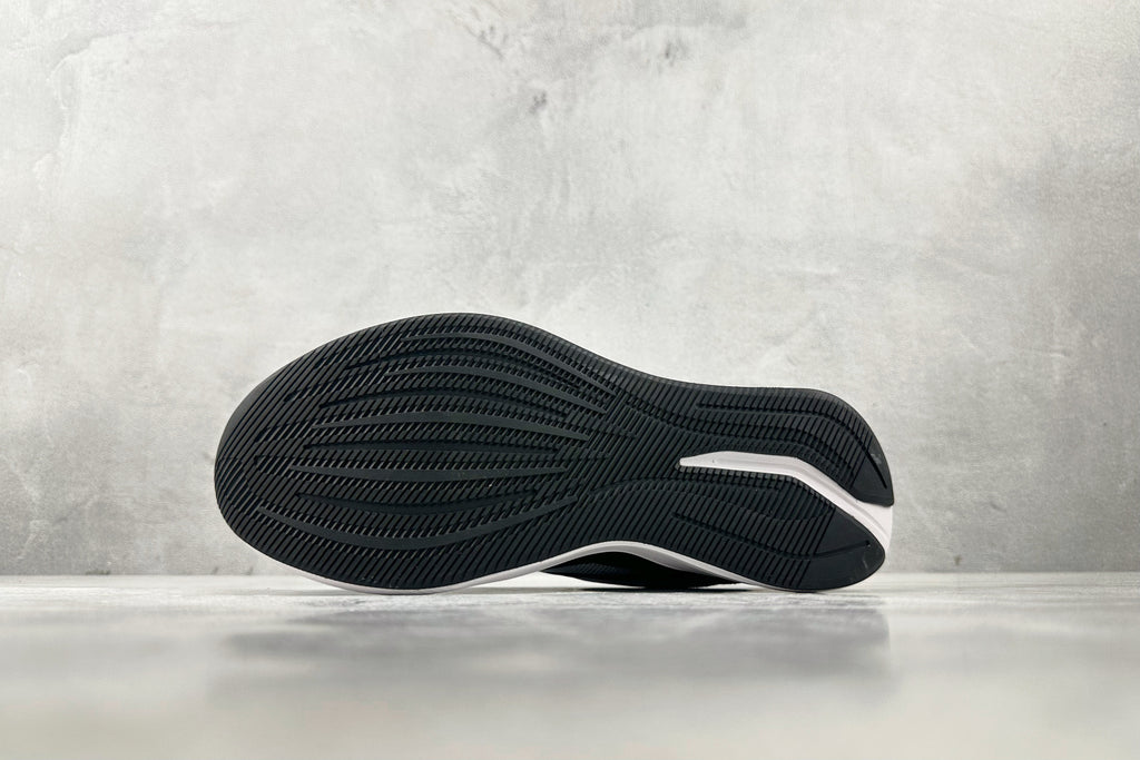 Tênis Running Urban Pro – Preto com Branco