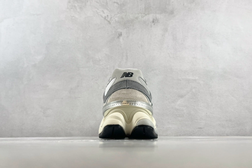 New Balance 9060 – Cinza & Bege
